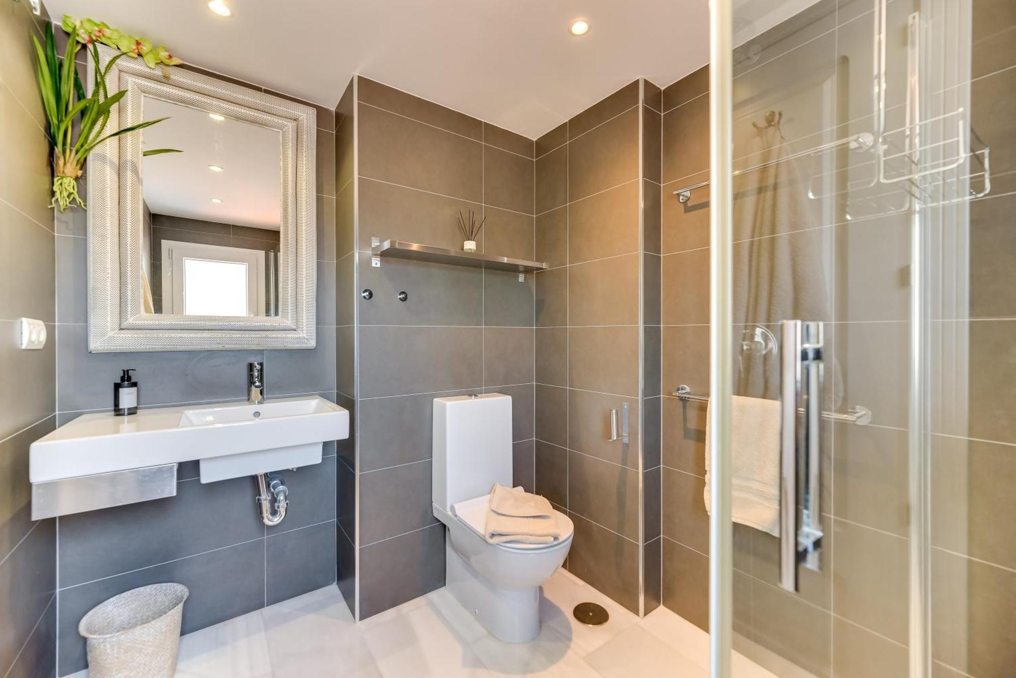 Lägenhet Elegant 2 Bdrm Penthouse With Bbq And Pools Marbella