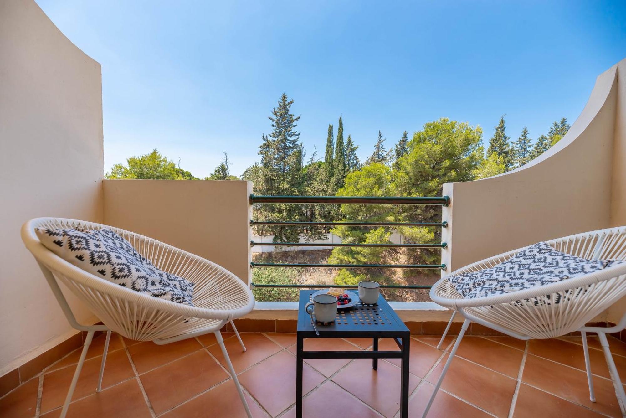 Appartement Elegant 2 Bdrm Penthouse With Bbq And Pools Marbellac